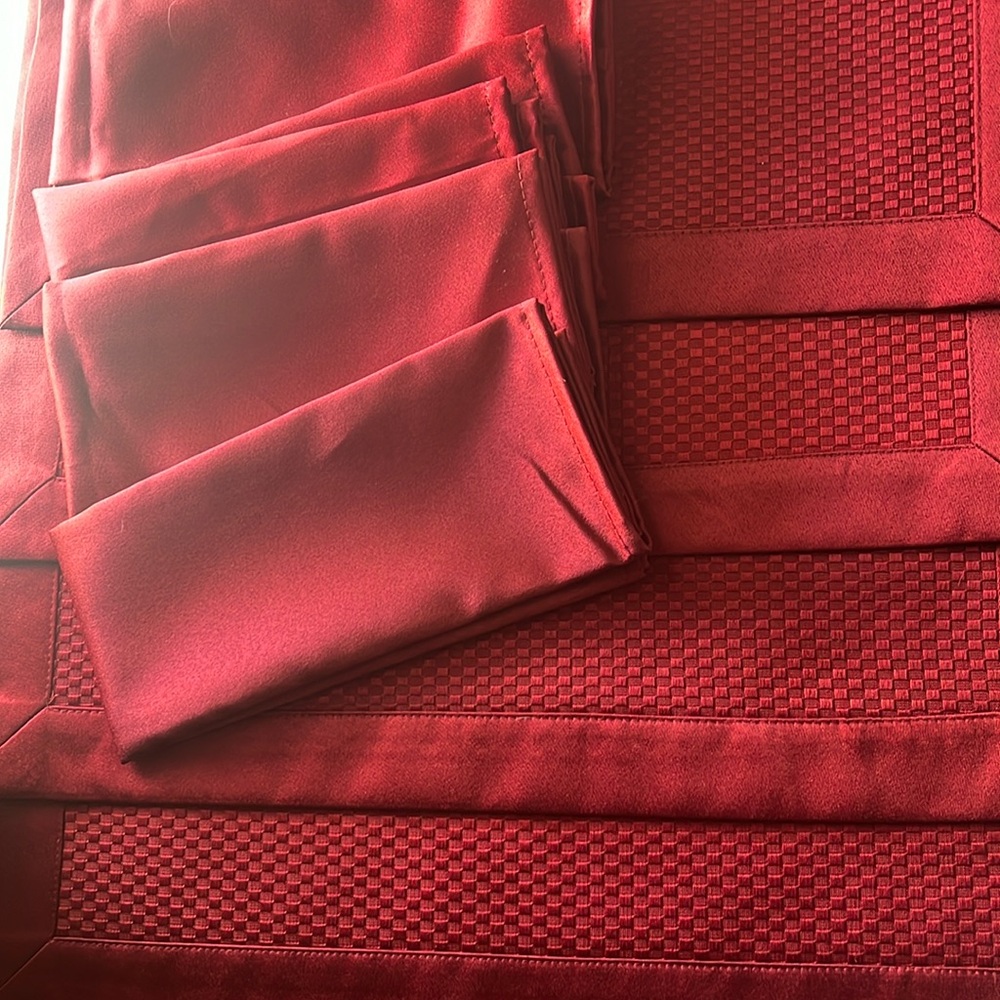 Set of 6 Ruby Red Placemats & Napkins